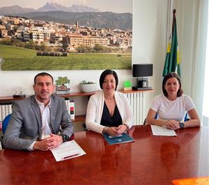 L’Ajuntament de Vilanova del Camí i Aigua de Rigat signen la renovació del fons de solidaritat per ajudar les famílies en situació de vulnerabilitat. 