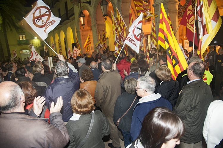 La manifestació a la plaça de la Vila