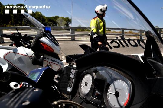 eix-comenca-una-campanya-de-transit-per-reduir-els-accidents-per-distraccio-al-volant-50830.JPG