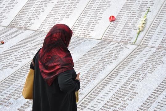 Natalia Luppens. La matança de Srebrenica i la guerra psicològica a Bòsnia