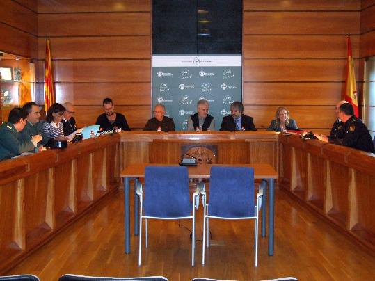 Ajuntament del Vendrell. La Sala de Plens de lAjuntament del Vendrell va acollir ahir al migdia la reunió de la Junta Local de Seguretat