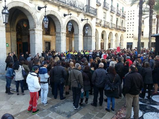 Ajuntament de Vilanova. La societat vilanovina condemna els crims per violència de gènere