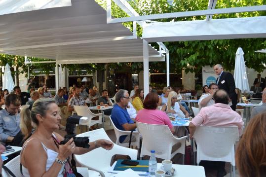 Ajuntament de Sitges. Més de setanta persones de Sitges es reuneixen al primer Esmorzar dEmpresa 