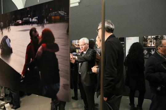 Generalitat de Catalunya. Obre portes l'exposició 1 dia 1 foto, un testimoni fotogràfic de l'any 2014 