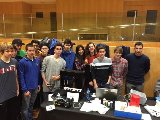 Ajuntament de Sitges. Una màquina de fer bombolles guanyadora de la 1ª Trobada de projectes de tecnologies creatives i robòtica