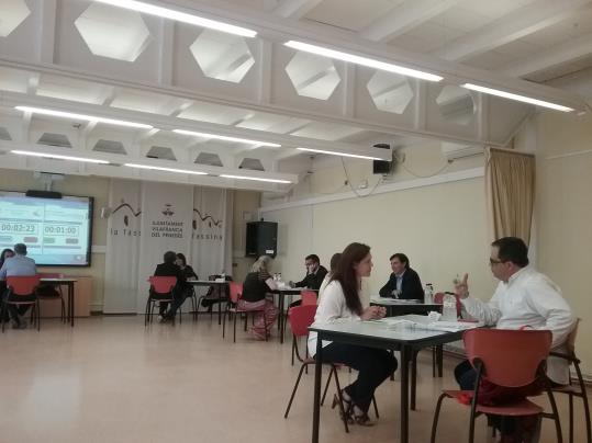 28 professionals del sector administratiu han participat al tercer speed networking del cicle “Vilafranca, capital humà”, impulsat per l’Ajuntament. A