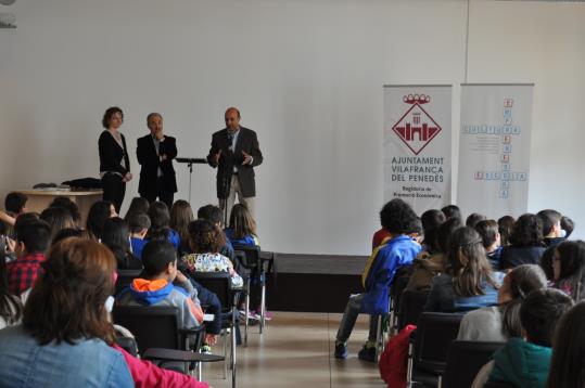 Acte de reconeixement als emprenedors de les cooperatives escolars del programa CUEME. Ajuntament de Vilafranca