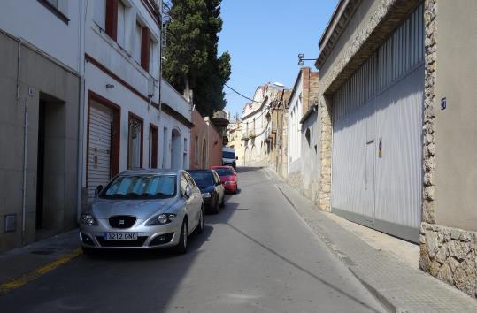 El carrer Sant Pere de Sant Sadurní . Eix