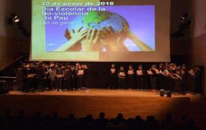 El Vendrell celebra el Dia Escolar de la No-violència i la Pau a l’Auditori de l’EMMPAC. Ajuntament del Vendrell