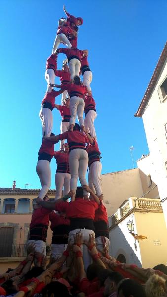 Els Xicots de Vilafranca fan un 4 de 8 amb el pis de terços femení. Xicots de Vilafranca