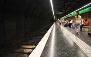 Imatge de l'andana de la parada Espanya de la L3 del metro de Barcelona. ACN