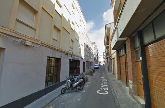 L'hostal està ubicat al carrer Puigcerdà de Vilanova i la Geltrú. Google Street View