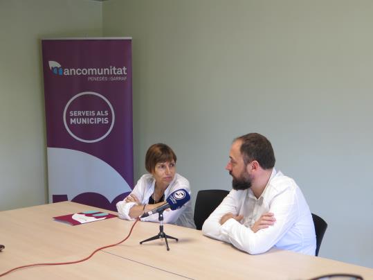 Rosa Huguet, presidenta de la Mancomunitat i David Andreu, vicepresident de l’ADEPG. Mancomunitat