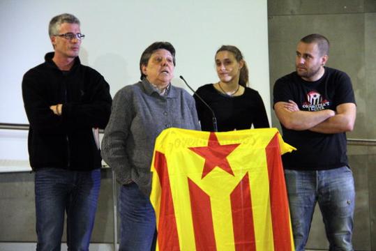 Sergi Saladié, Gabriela Serra, Xevi Generó i Neus Montaner durant la roda de premsa posterior a la reunió d'aquest diumenge. ACN/ Estefania Escolà