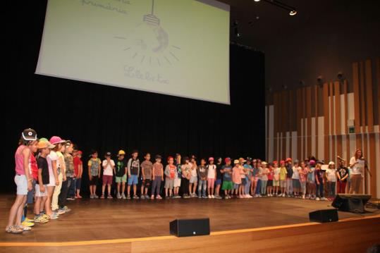 530 alumnes de primària de Vilanova participen en la cloenda del projecte 'Cultura Emprenedora'. Ajuntament de Vilanova