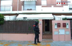 Desarticulat al Camp de Tarragona un grup criminal especialitzat en robatoris amb força a empreses i establiments comercials. Mossos d'Esquadra