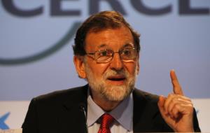 El president del govern espanyol, Mariano Rajoy, i el president del Cercle d'Economia, Juan José Bruguera, durant la cloenda de les jornades . ACN