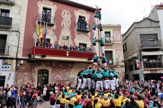 Els Castellers de Vilafranca completen la tripleta de 8 a Martorell. Castellers de Vilafranca