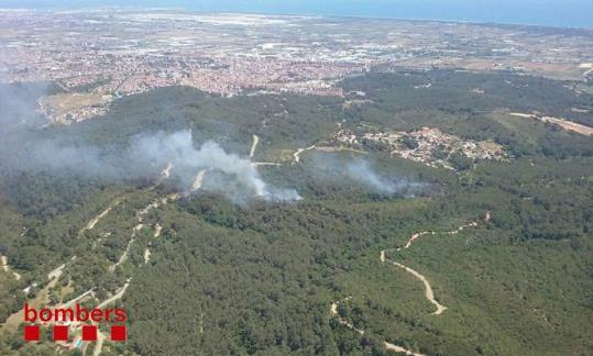 Incendi forestal al parc natural del Garraf. Bombers
