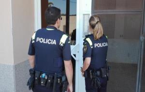 La policia de Sant Pere de Ribes evita tres intents d'ocupació il·legal d'habitatges. Ajt Sant Pere de Ribes