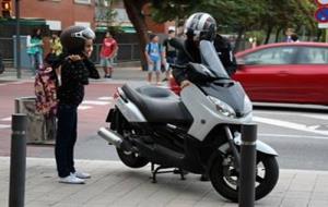 La policia de Vilanova inicia una nova campanya de control dels dispositius de seguretat passiva. Ajuntament de Vilanova