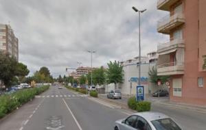 L'avinguda de Cubelles, cantonada amb el carrer de Joan Llaveries. Google Street View
