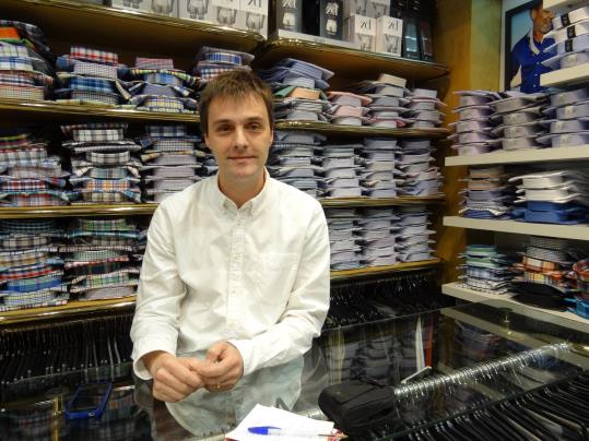 Lluís Mestres, propietari de la botiga de roba Mestres. Ramon Filella