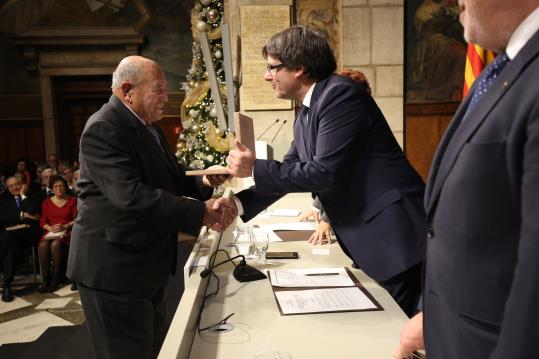 Pere Albà i Cucurella és distingit amb la medalla al Treball Francesc Macià. EIX