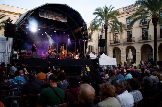 Una de les actuacions del Festival Internacional de Música Popular Tradicional (FIMPT) de Vilanova i la Geltrú. Ajuntament de Vilanova