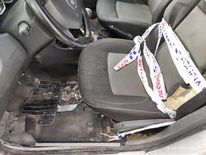 Detall del seient malmès en un cotxe de la Policia Local de l'Arboç. Fepol