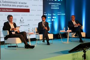 Els ex consellers Lluís Recoder, Damià Calvet i Felip Puig durant l'International Mobility Congress, el 21 de setembre del 2021. ACN