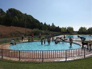 La piscina de Torrelles de Foix celebrarà una jornada per a mascotes. Ajt Torrelles de Foix