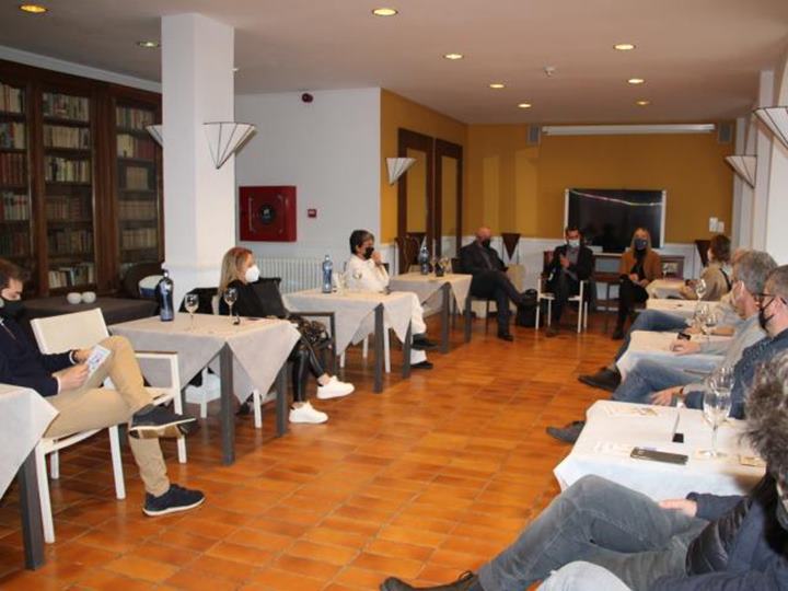 L'Ajuntament de Vilanova ofereix subvencions a hotels, bars i restaurants per la crisi de la covid. Ajuntament de Vilanova