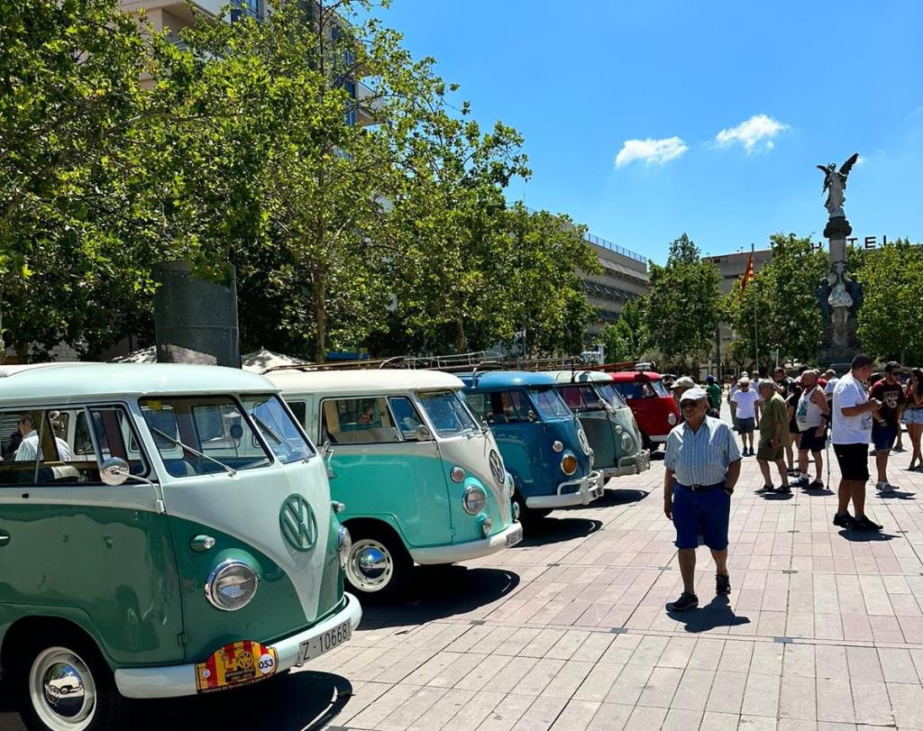 Celebració del 40è aniversari de l’Associació Amics del Volkswagen Catalunya a Vilafranca. Ajuntament de Vilafranca