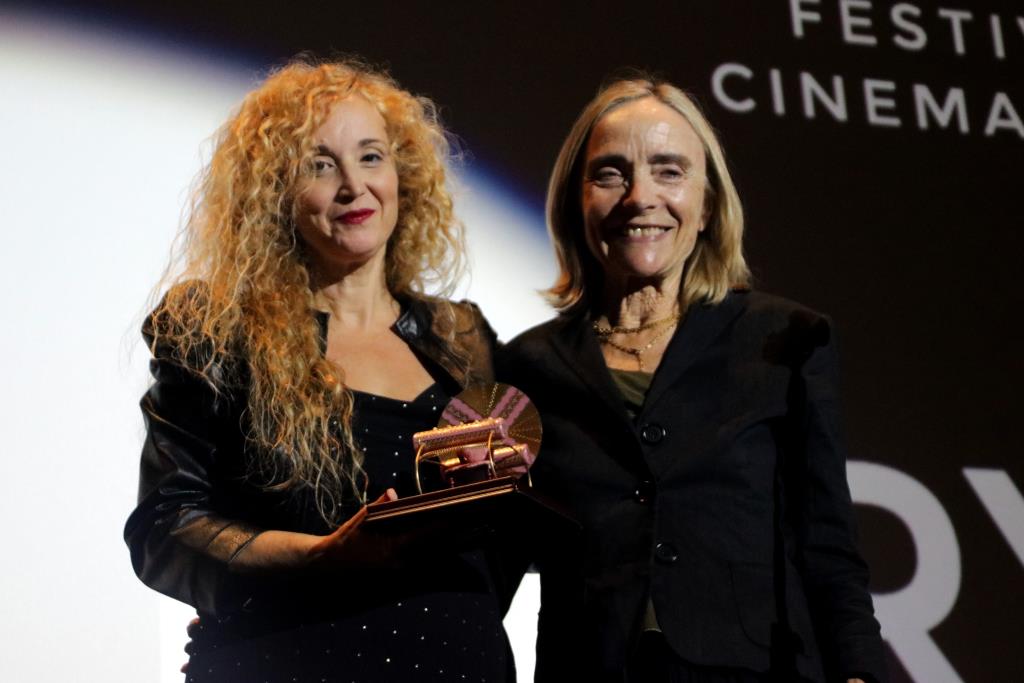 La directora de cinema Mary Lambert recull el Premi Màquina del Temps del Festival de Sitges. ACN