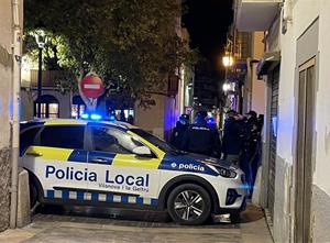 L'Ajuntament de VNG emprèn mesures envers el local intervingut aquest cap de setmana per la policia a la Geltrú. Ajuntament de Vilanova
