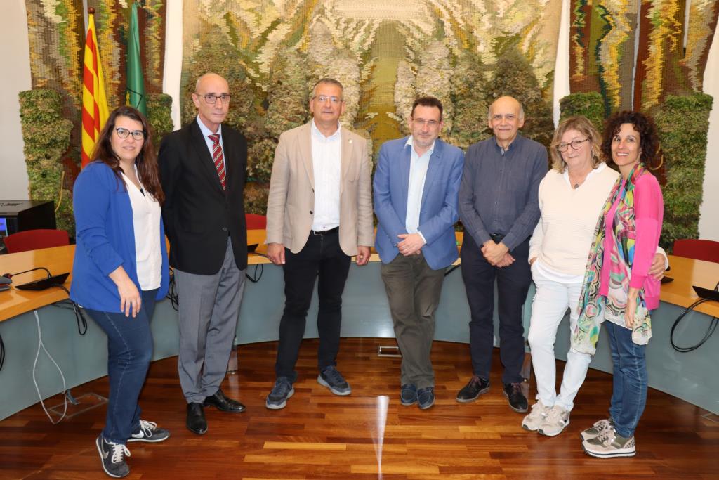 L'Ajuntament i Mas Albornà signen el conveni de cessió de la futura Llar-residència per a persones amb altres capacitats. Ajt Sant Sadurní d'Anoia