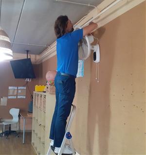 Les escoles de Sitges estrenaran curs escolar amb més ventiladors a les aules. Ajuntament de Sitges