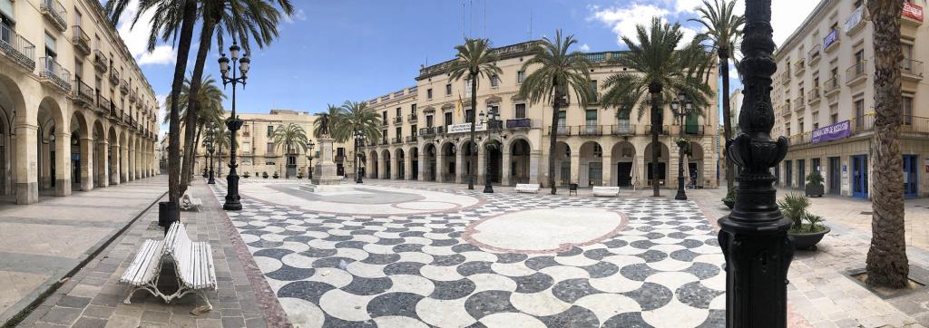 Plaça de la Vila de Vilanova i la Geltrú. Carles Castro