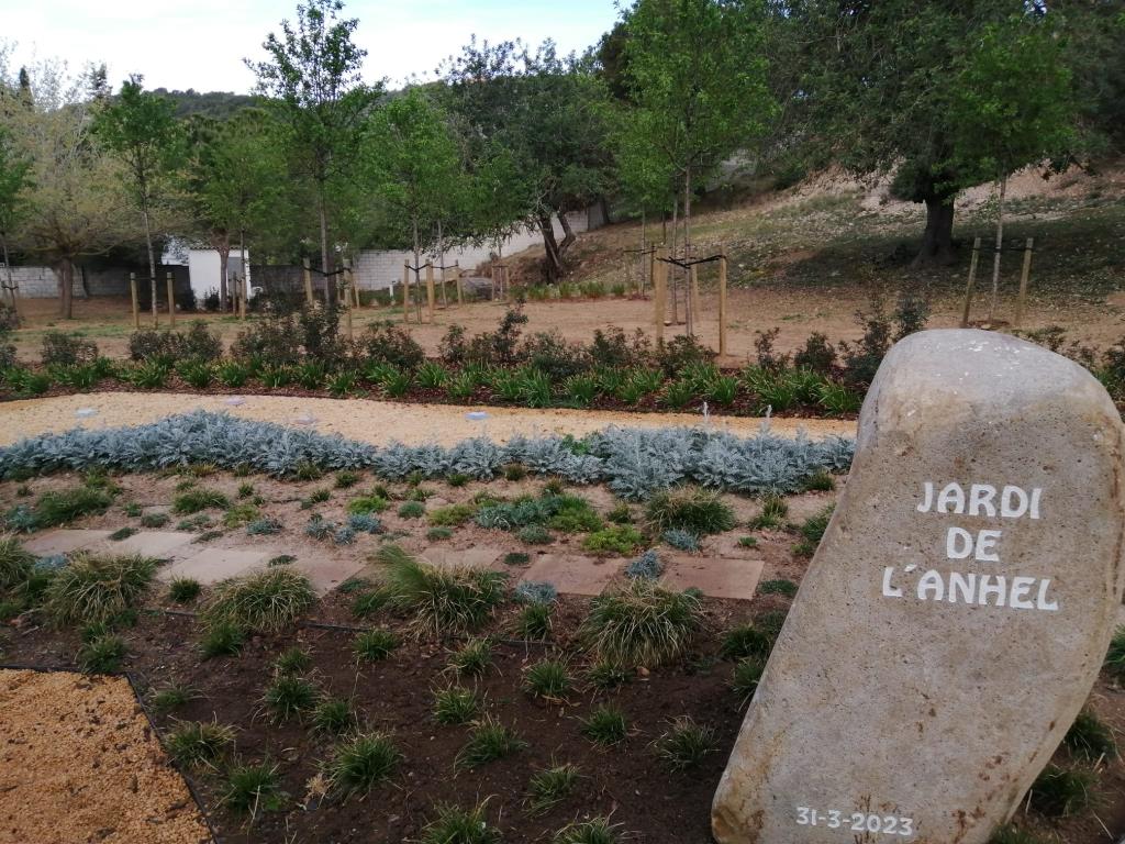 El cementiri de Les Pruelles de Sitges guanya el premi de Millor iniciativa mediambiental 2023. Ajuntament de Sitges
