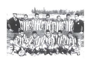 Equip del Vilanova 1963-64 (Foto reproduïda del llibre dels 50 anys del club. Eix
