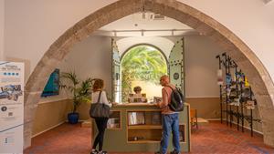 Sitges ha recuperat la masia històrica de Can Milà i l'ha convertit en el nou Centre d’Atenció al Visitant. CC Garraf