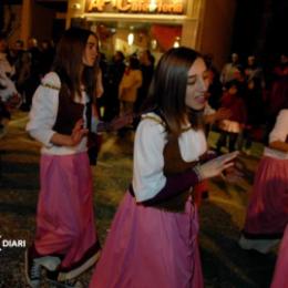 ASSOC. DE VEÏNS FONDO SUMELLA. Cavallers i dames medievals - Vilanova 