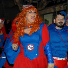 ASSOC. DE VEÏNS DEL TACÓ. Superherois contra retallades - Vilanova 