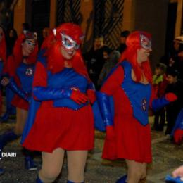 ASSOC. DE VEÏNS DEL TACÓ. Superherois contra retallades - Vilanova 