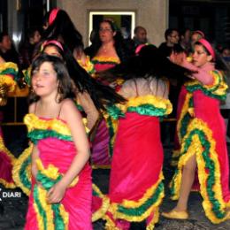 LOS CARNAVALEROS. Brasileños - Santa Oliva