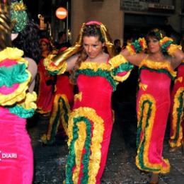 LOS CARNAVALEROS. Brasileños - Santa Oliva