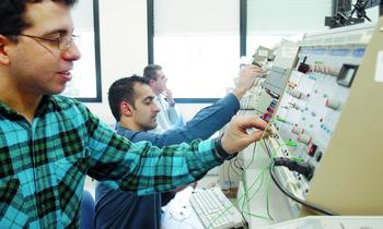 Alumnes de l'Escola Universitària Politècnica de Vilanova. FdG | C. Castro