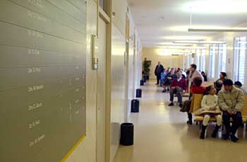 Els refredats infantils omplen els ambulatoris i hospitals de la comarca. fdg/c.castro