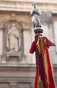 La presentació del Cd amb les músiques de la festa de Sant Antoni engegan la festa. fdg/c.castro